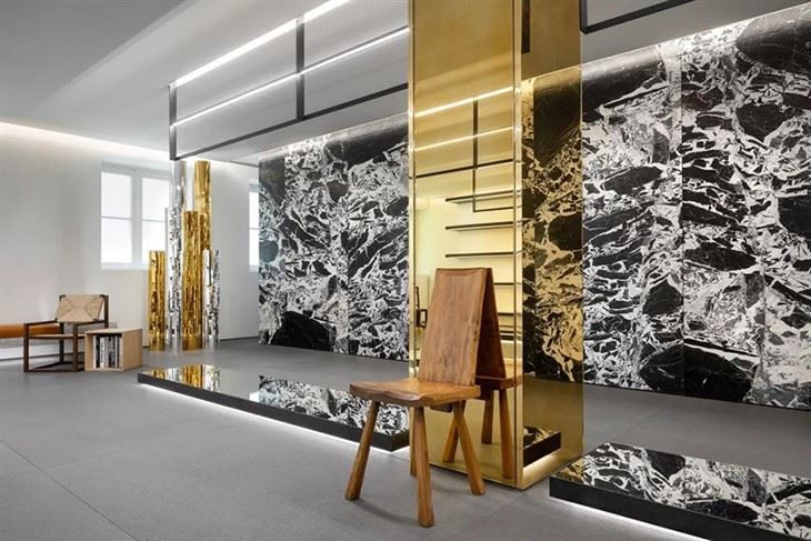 Grand Antique Marble Wall